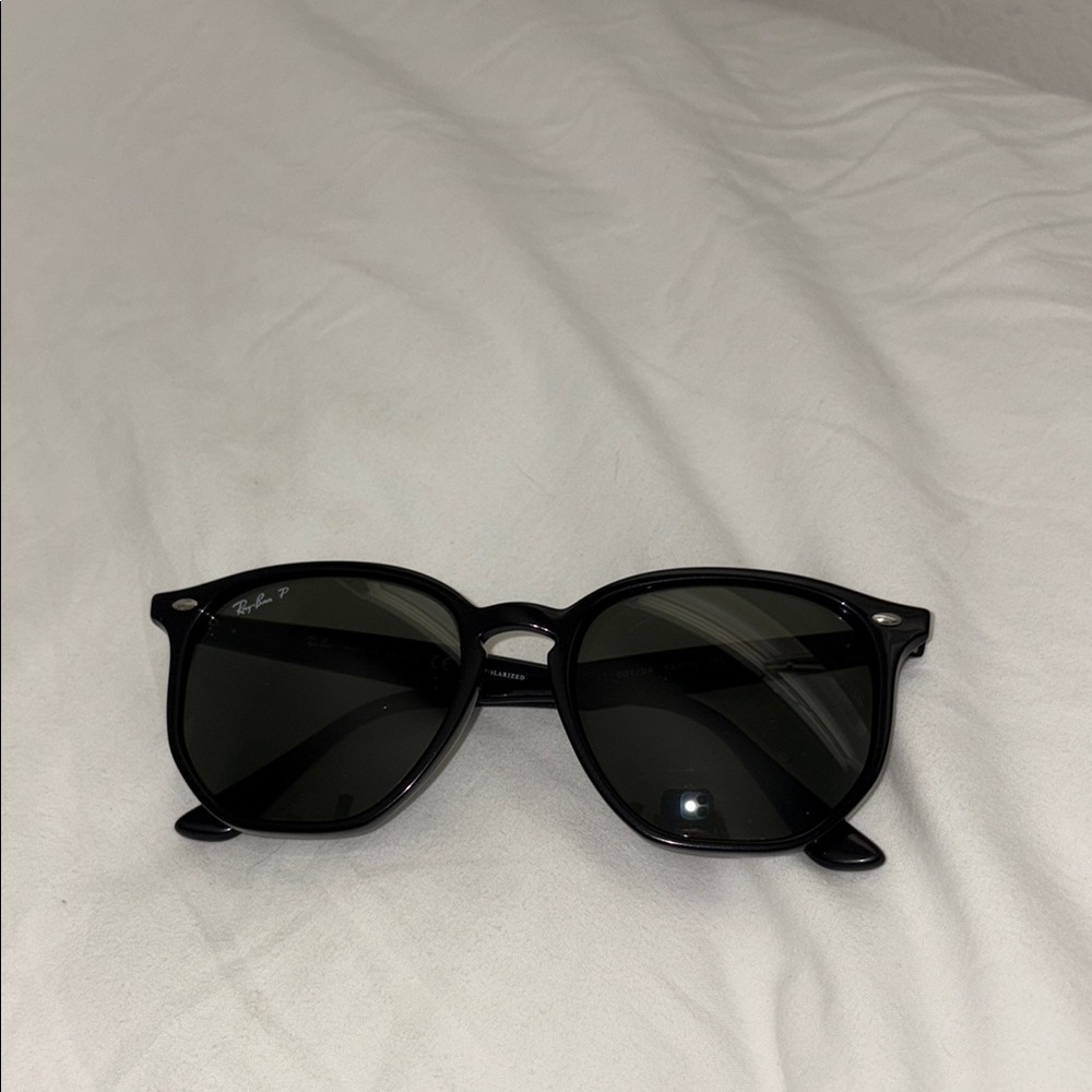 Ray-Ban Classic Black Sunglasses
